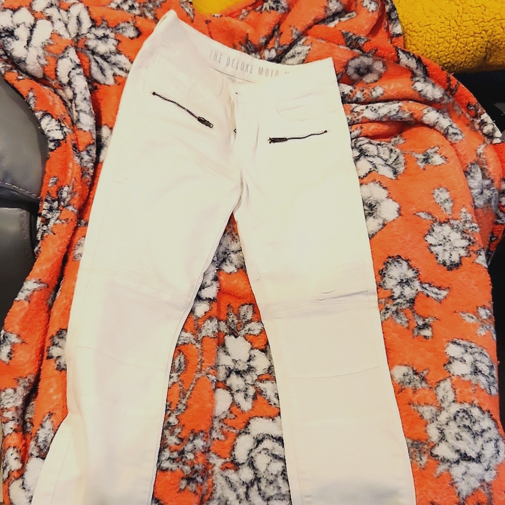 Deluxe Moto midrise white jean